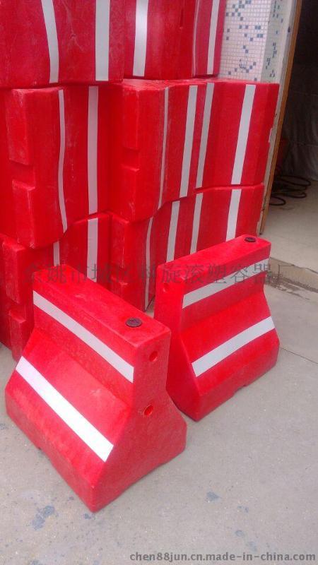 科凱塑業(yè)滾塑隔離墩生產廠家 塑料注水小隔離墩 防撞路墩圖片,科凱塑業(yè)滾塑隔離墩生產廠家 塑料注水小隔離墩 防撞路墩高清圖片 余姚市城區(qū)科旋滾塑容器廠,